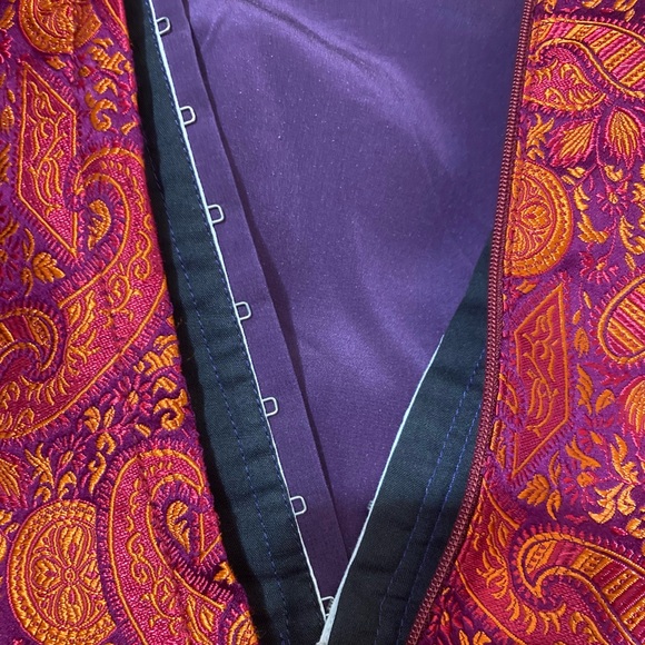 Custom jewel brocade camisole with Spaghetti Straps, Size m - Picture 5 of 7